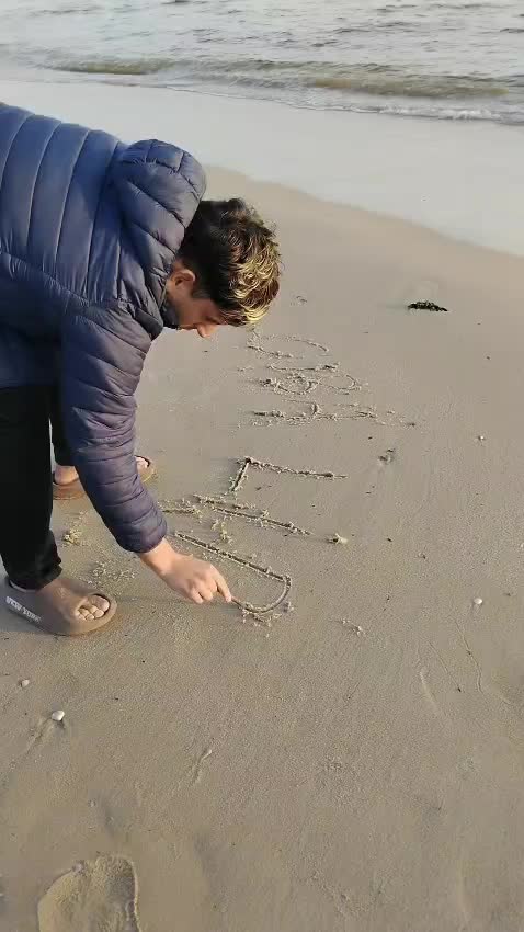 @elcarly