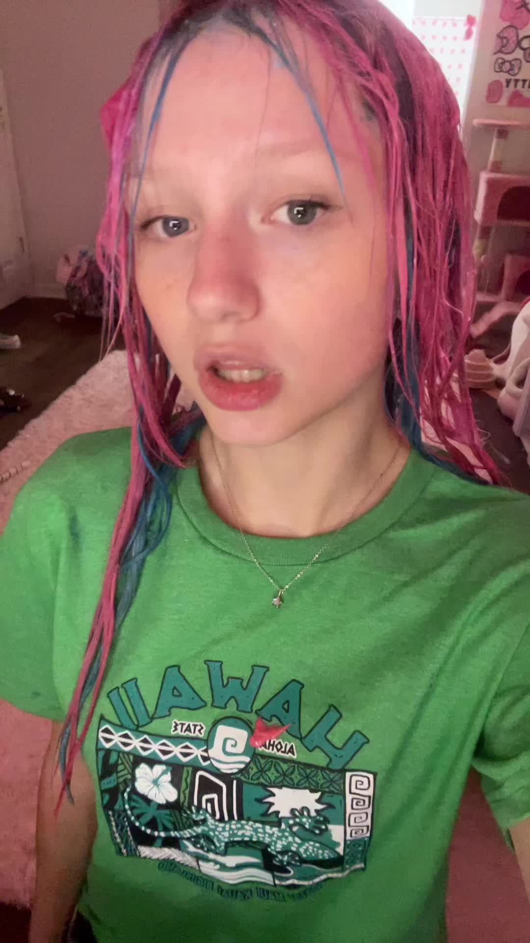 @<3