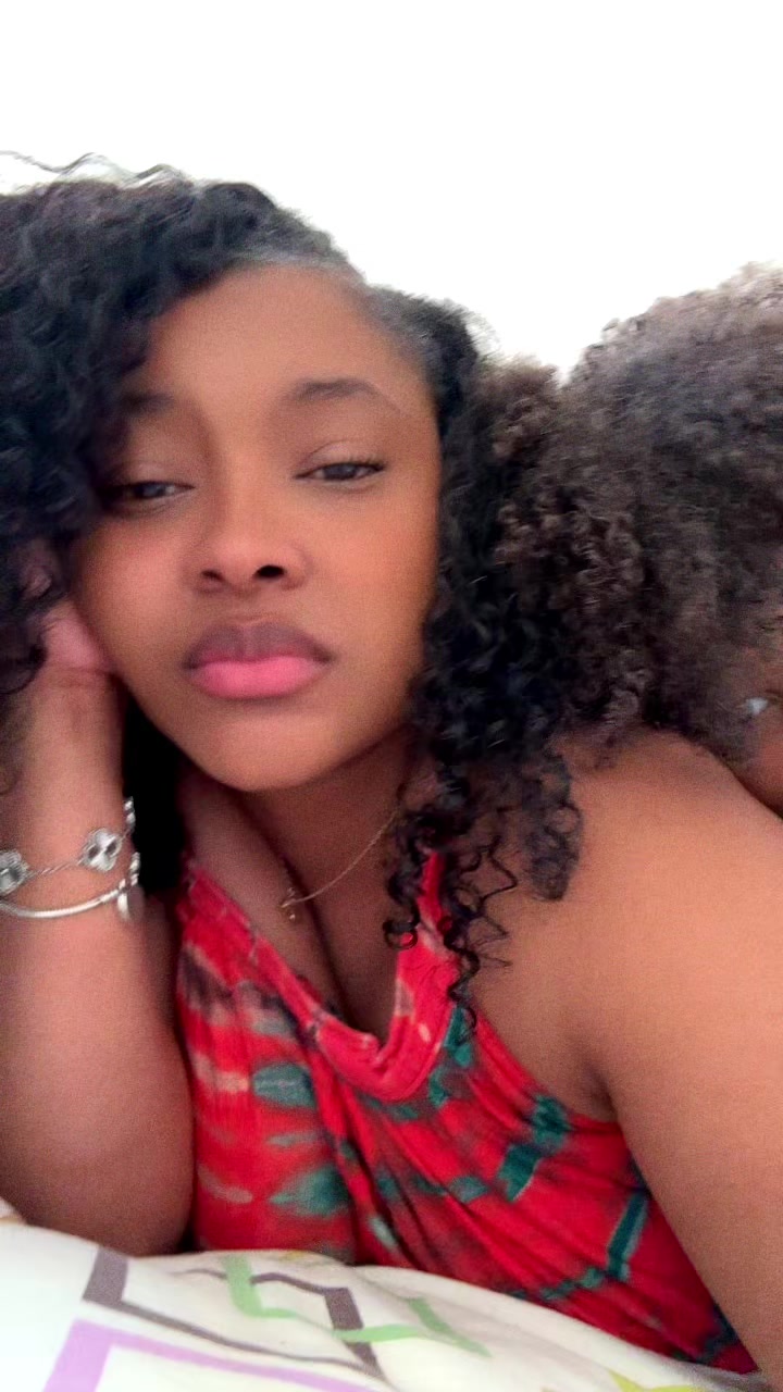 @Lenisa Furtado