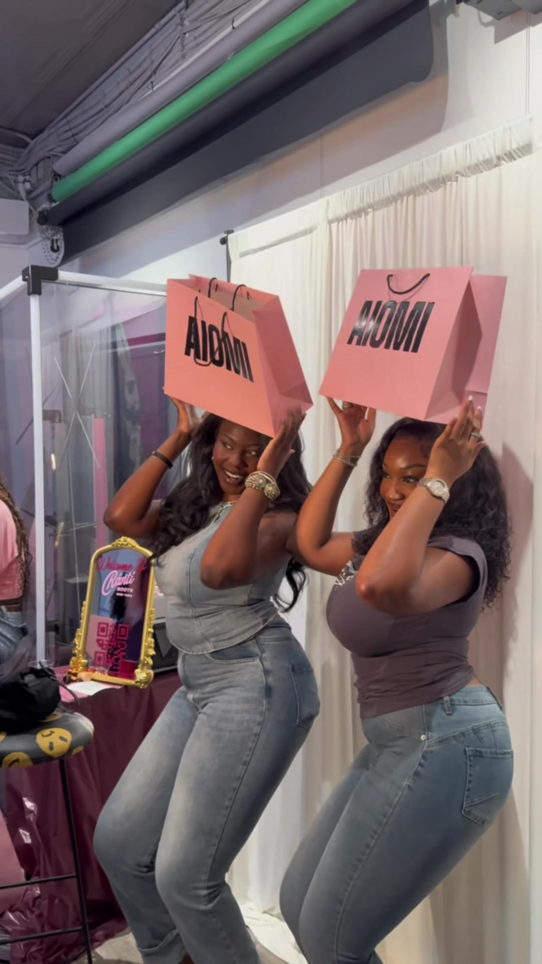 @YT: Aiomii