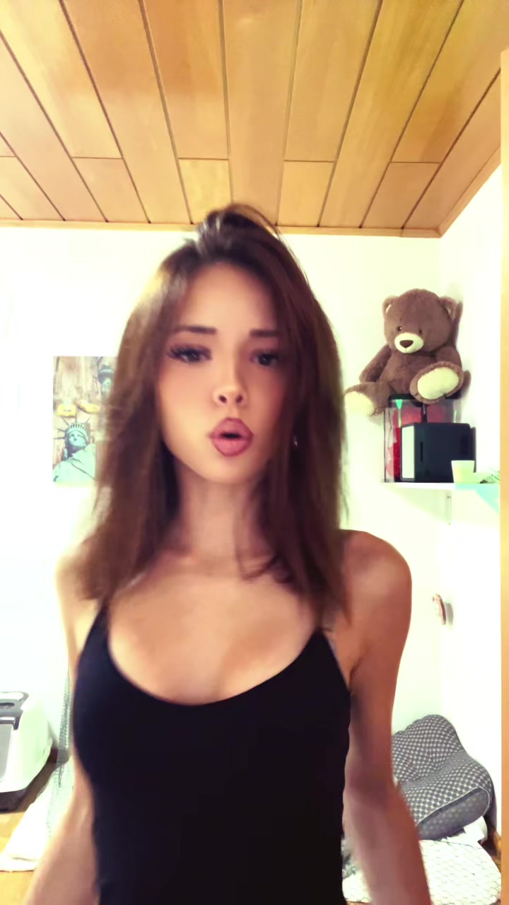 @Leony_8754