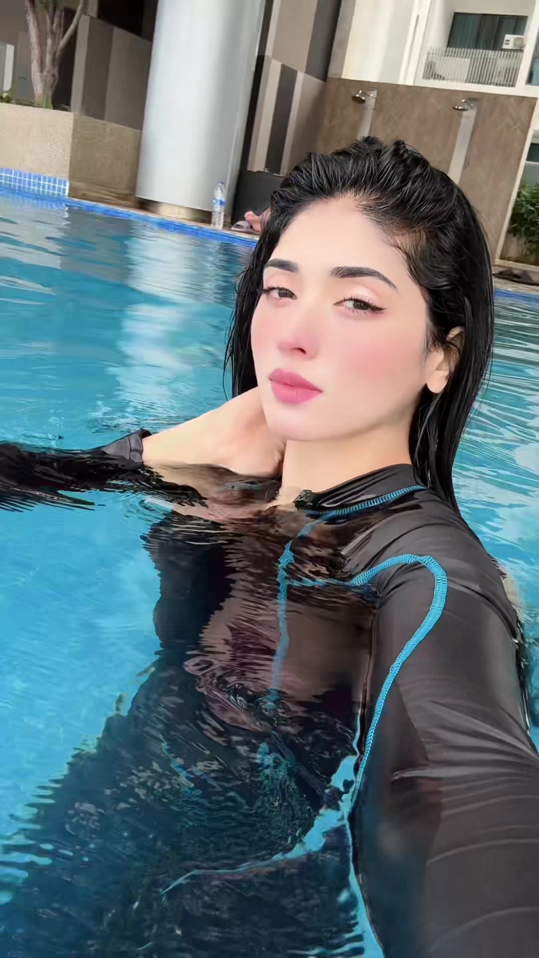 @Umaira______Yousaf