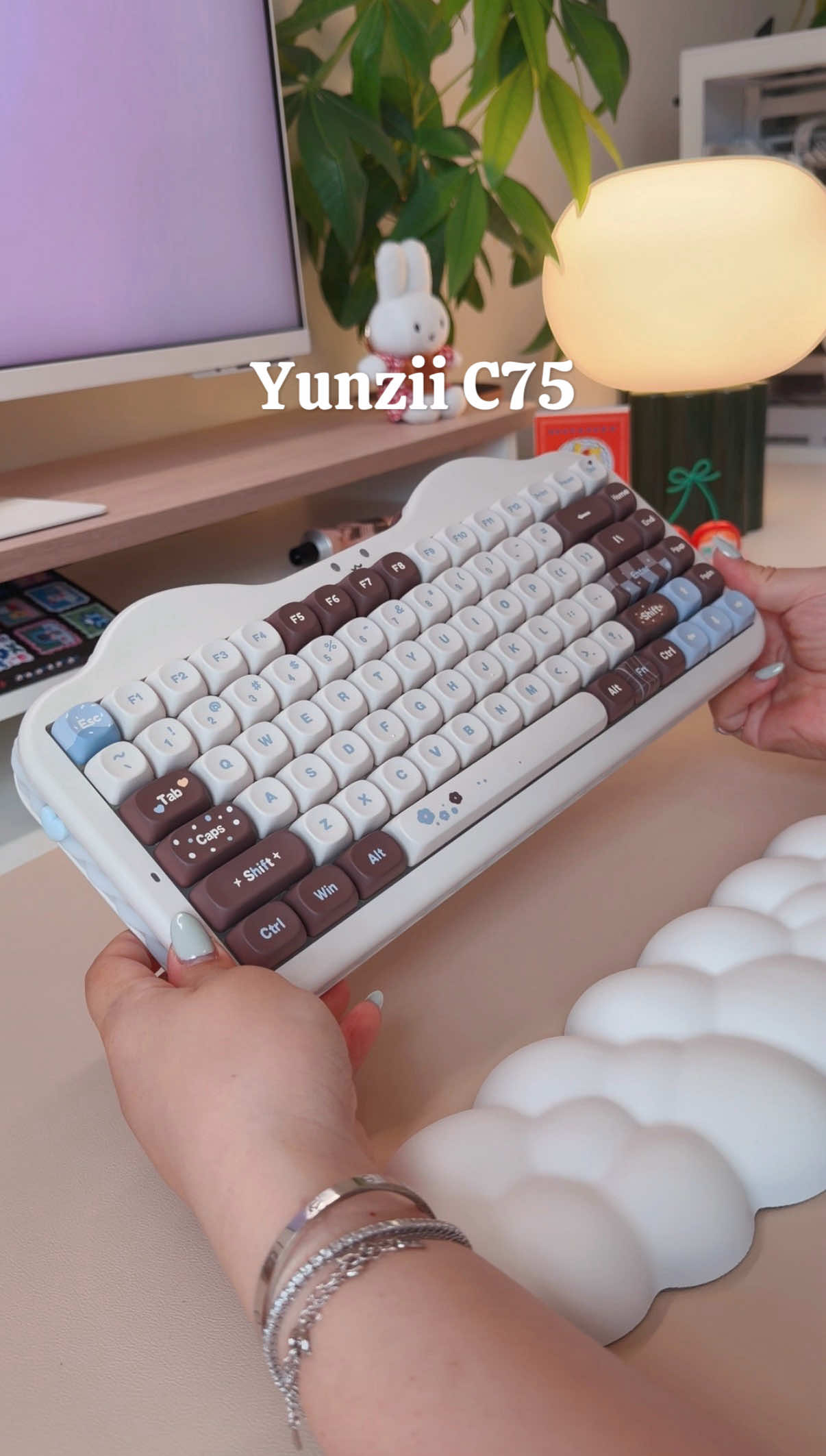@vicky˚ʚ♡ɞ˚