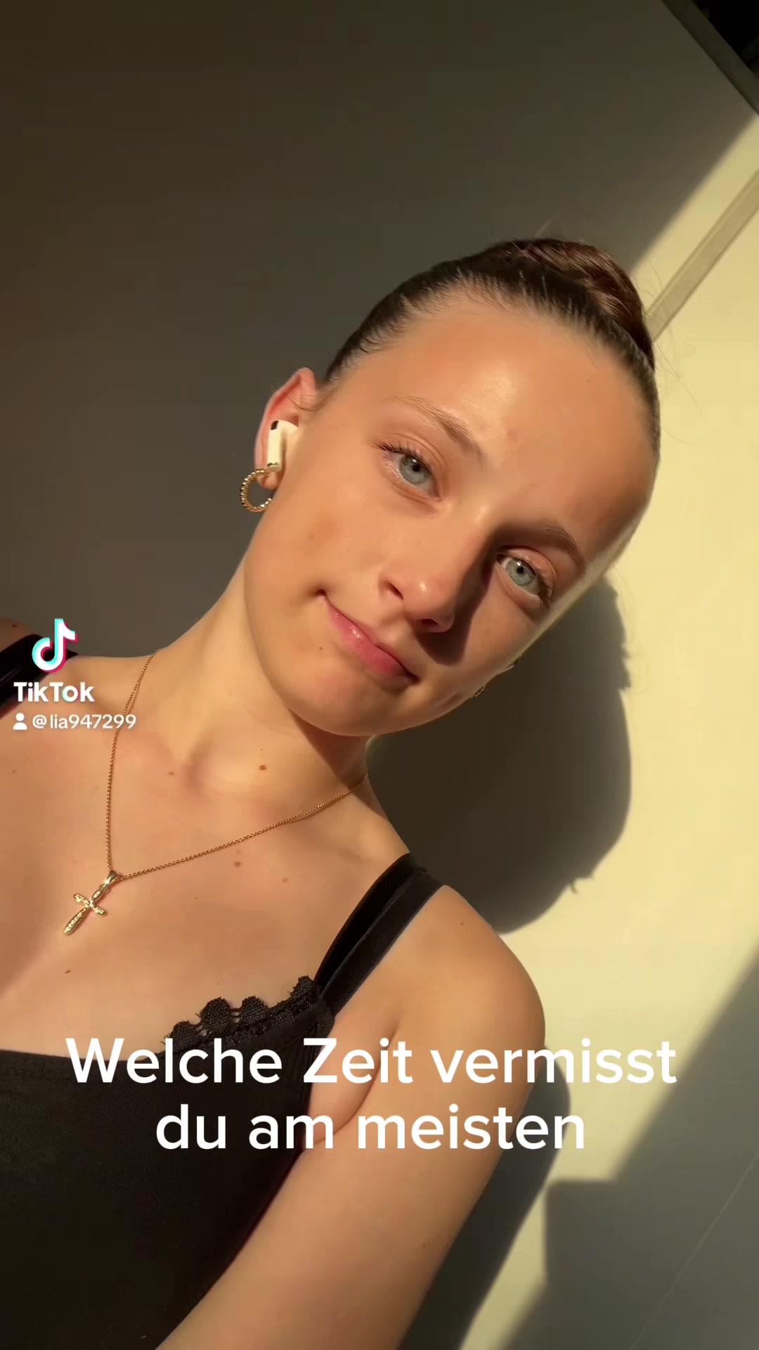 @Lia…