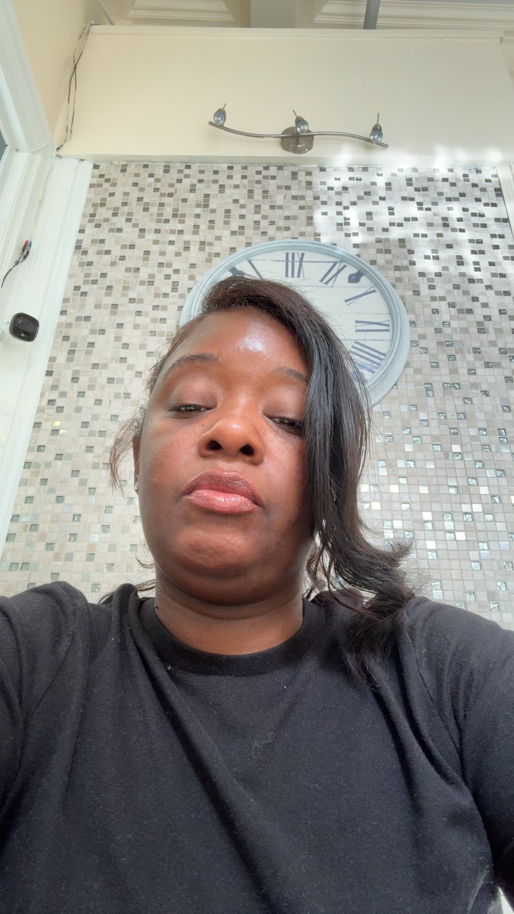 @Carelle M | content creator