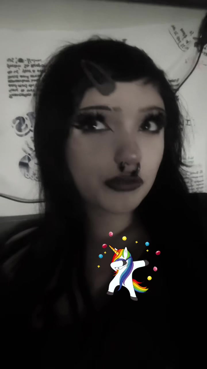 @🦄juul💖