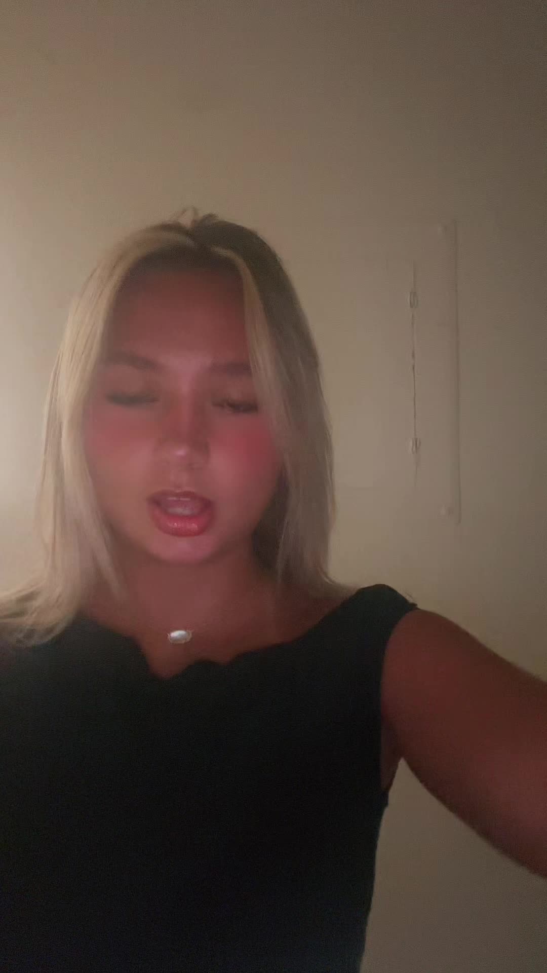 @Khloe