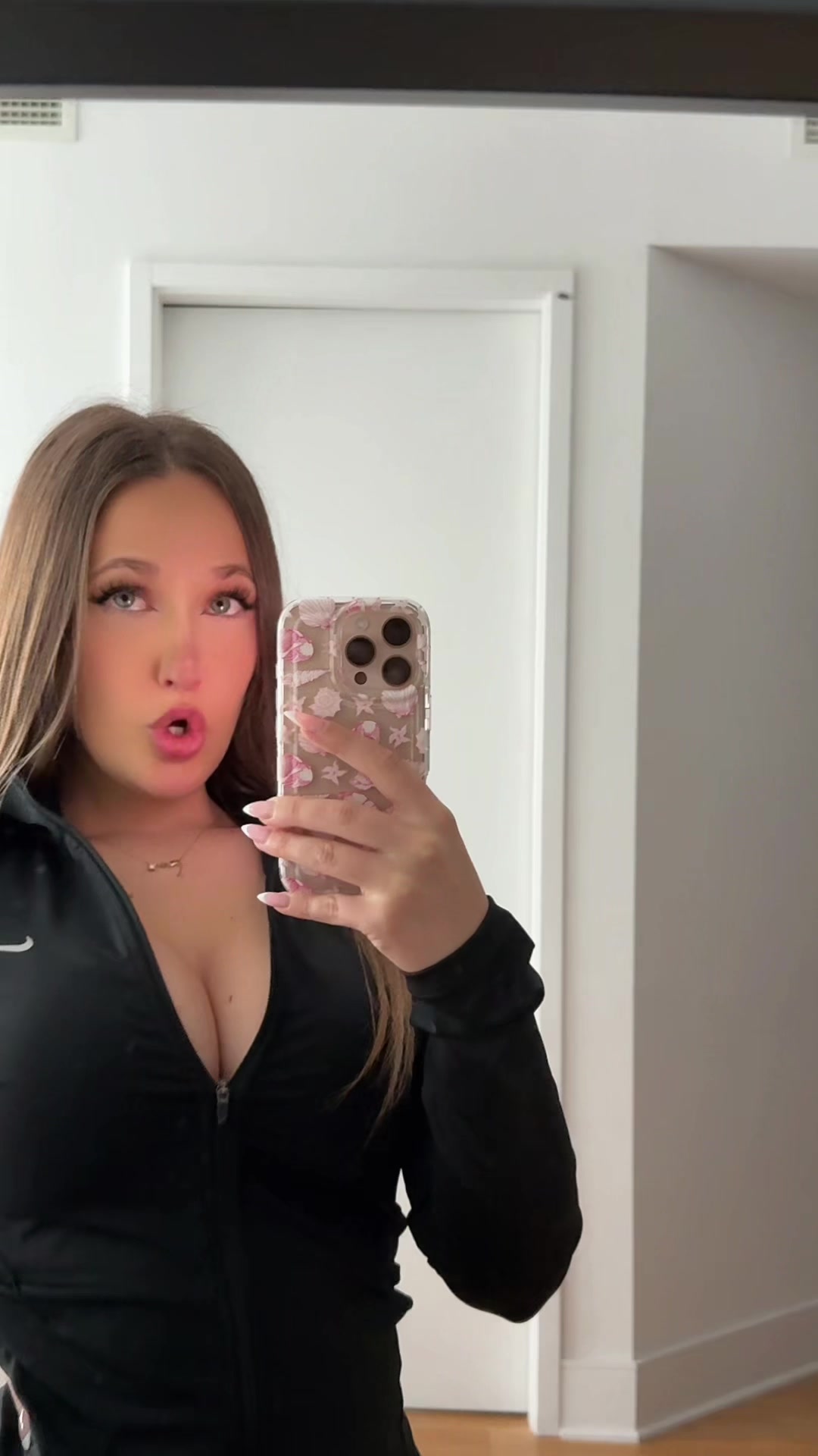 @Emimine22