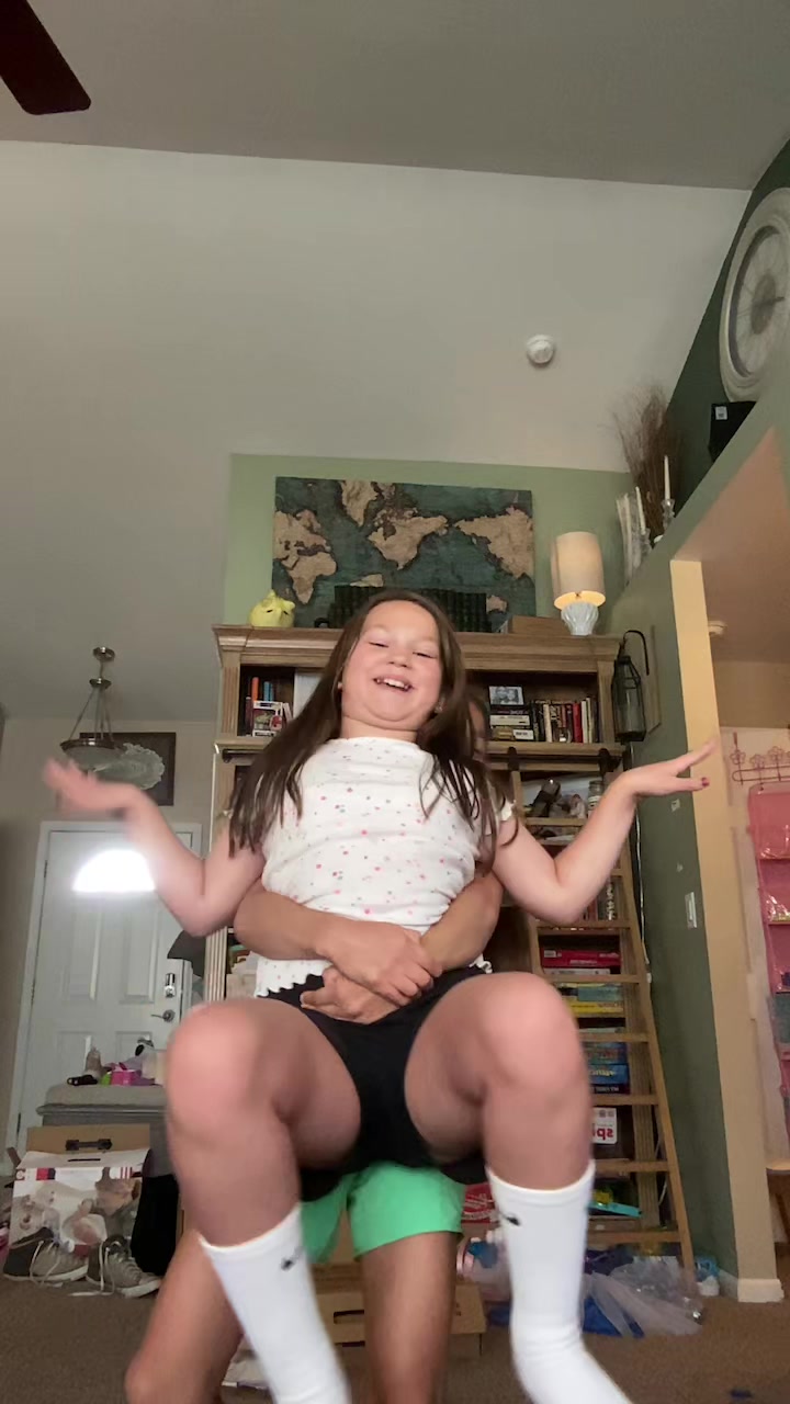 @MommyAndGirlyWhirl