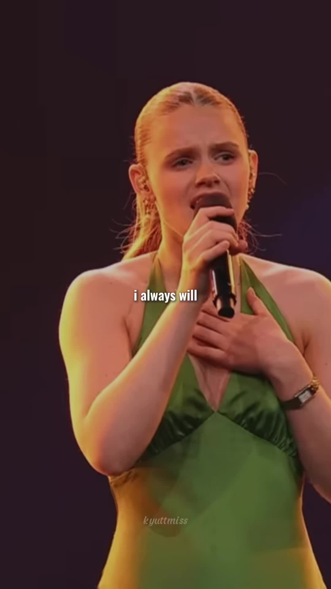 @urivy_