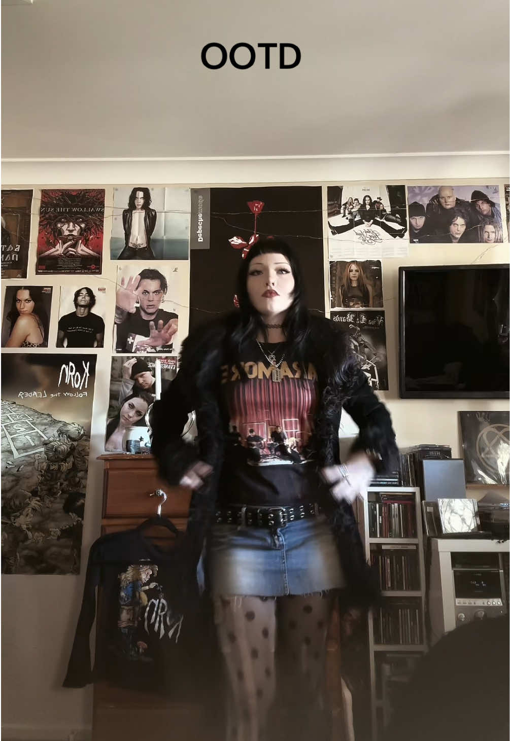 @Emily🦇🖤