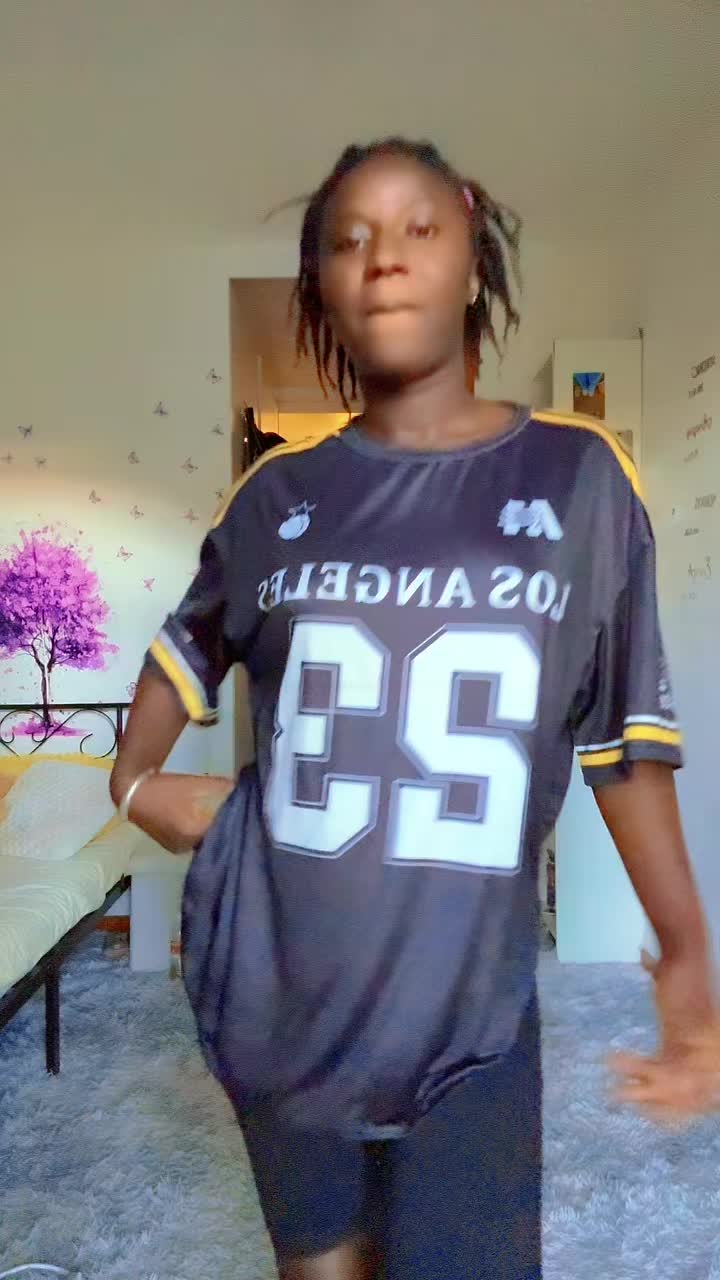 @PrettyAisha🥰❤️