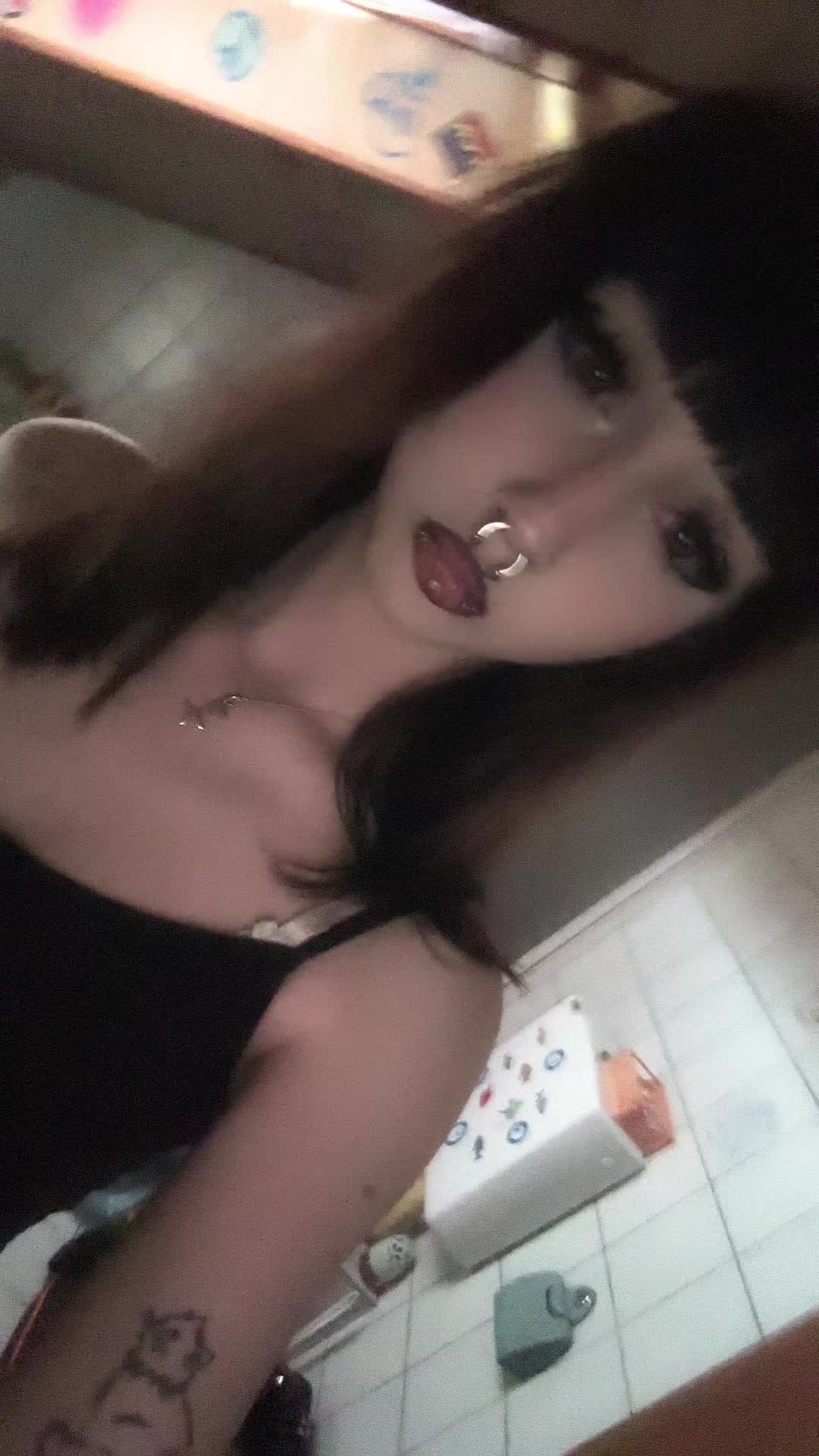 @⚞^. .^⚟