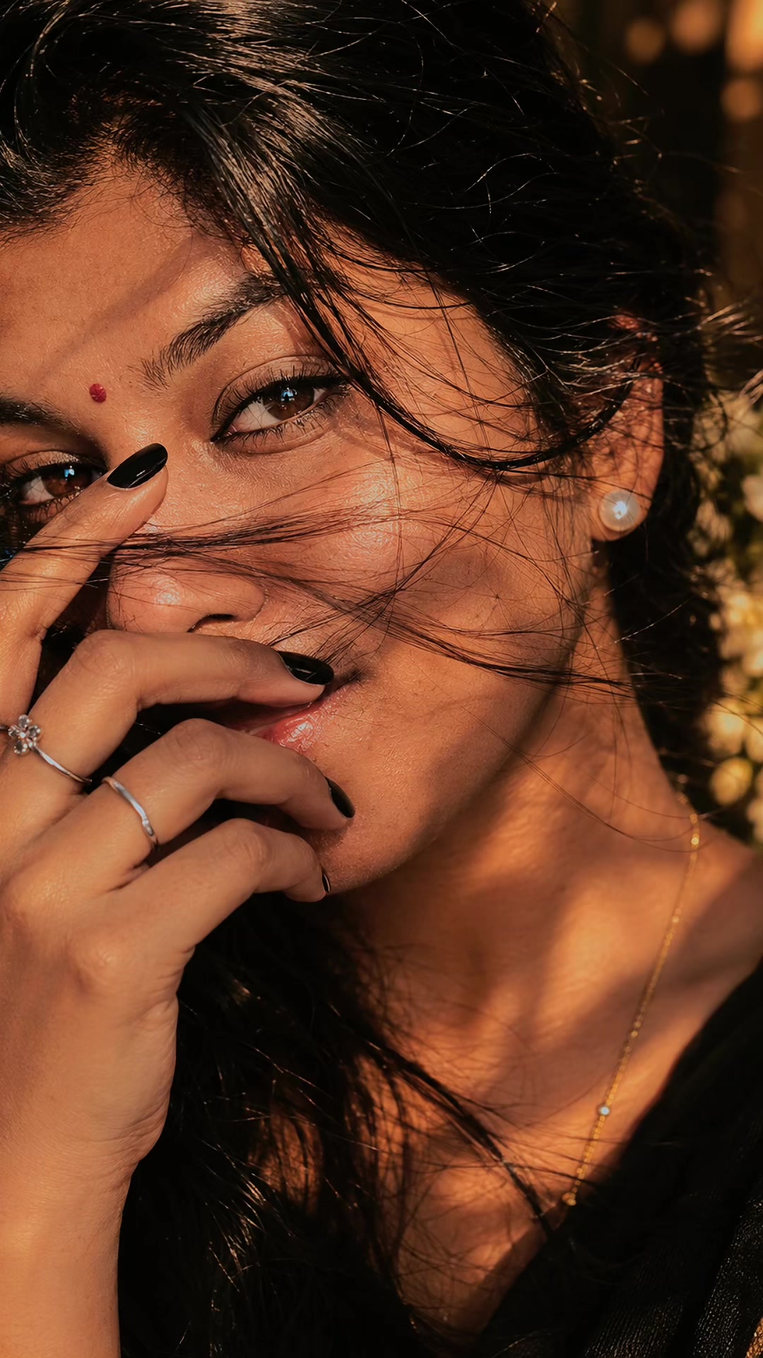 @Tharshi🖤❤️