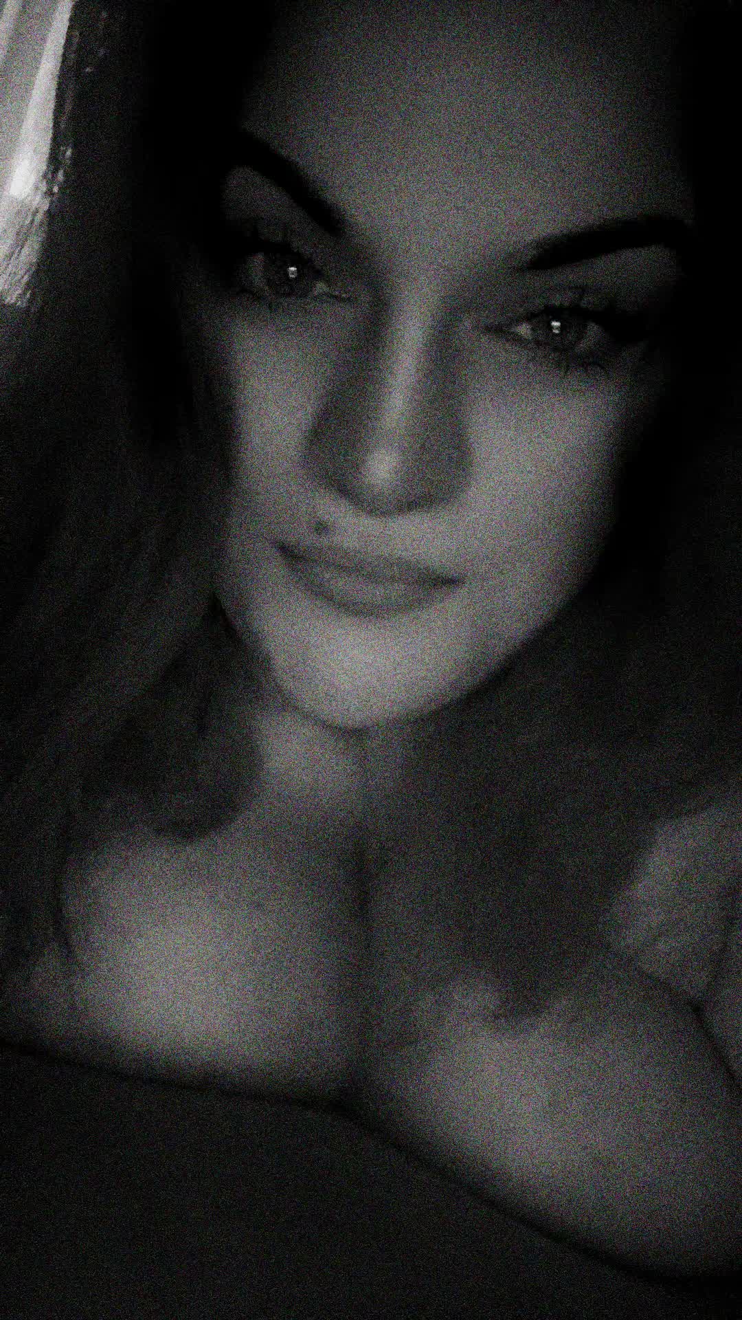 @xAmira👻