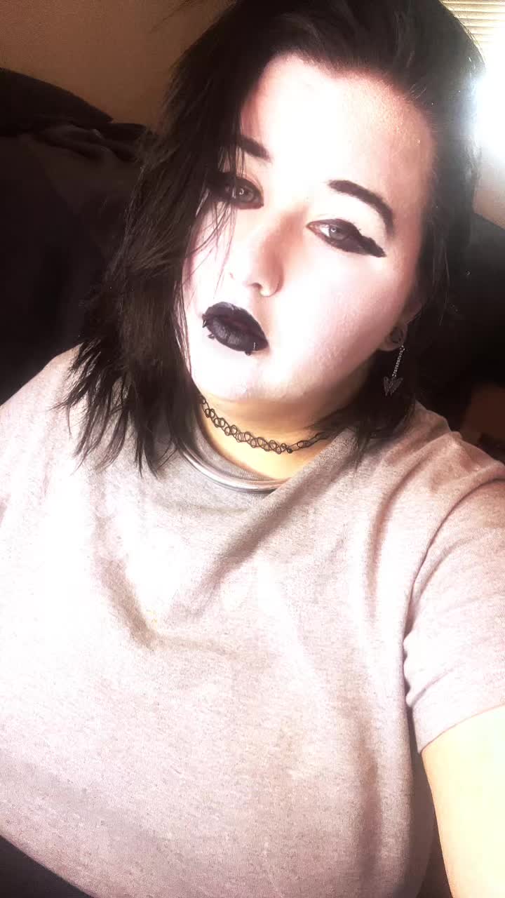 @sp00ky_treats