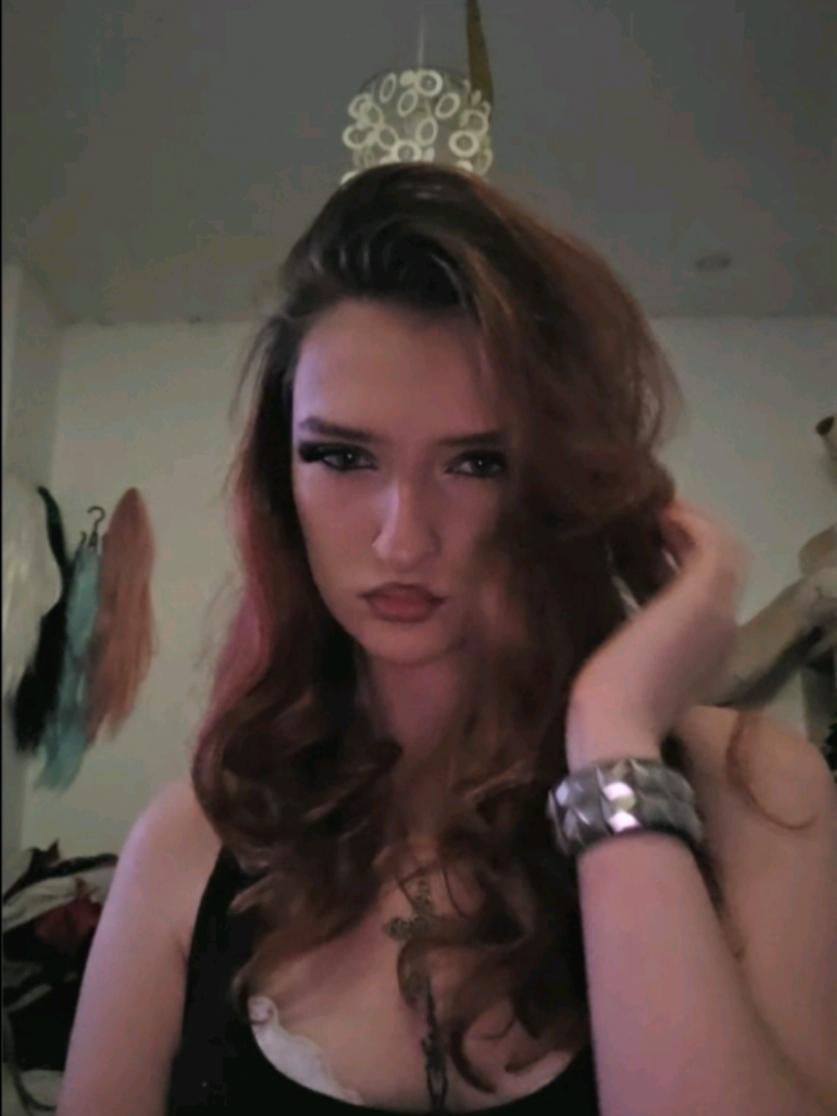@feli𖣂🐣