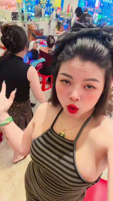 @HỚT TÓC NAM THẢO NGUYÊN Q4