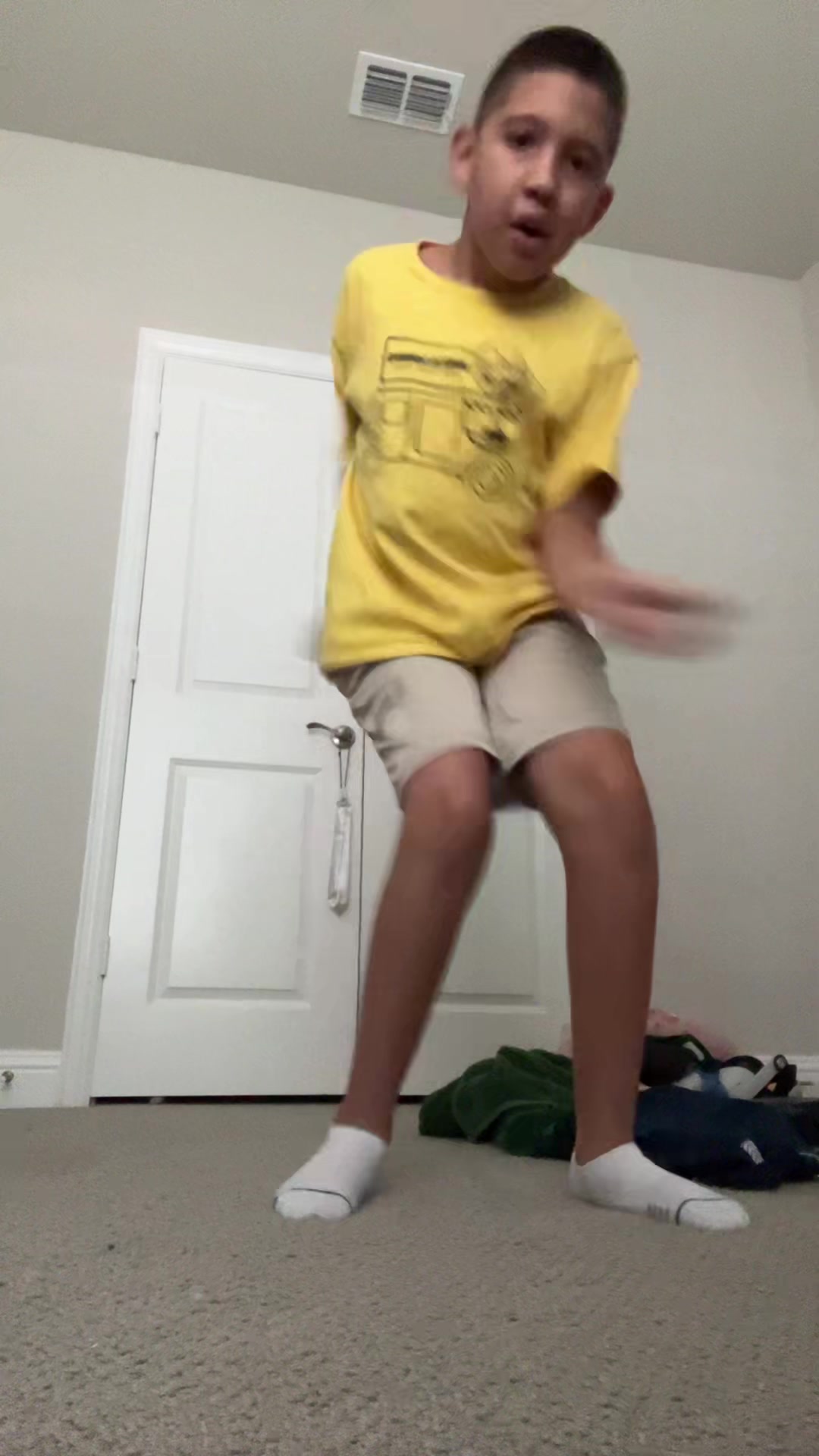 @SUP3RN0AHH