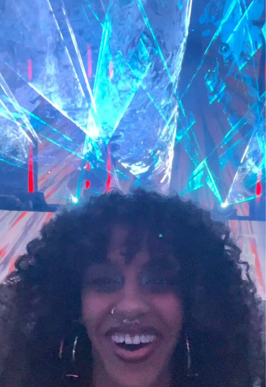 @UniverseLoverz