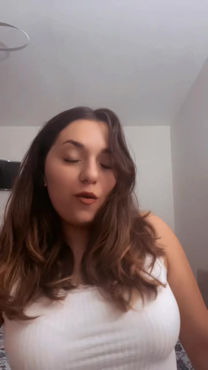 @𝐼𝑙𝑎💞