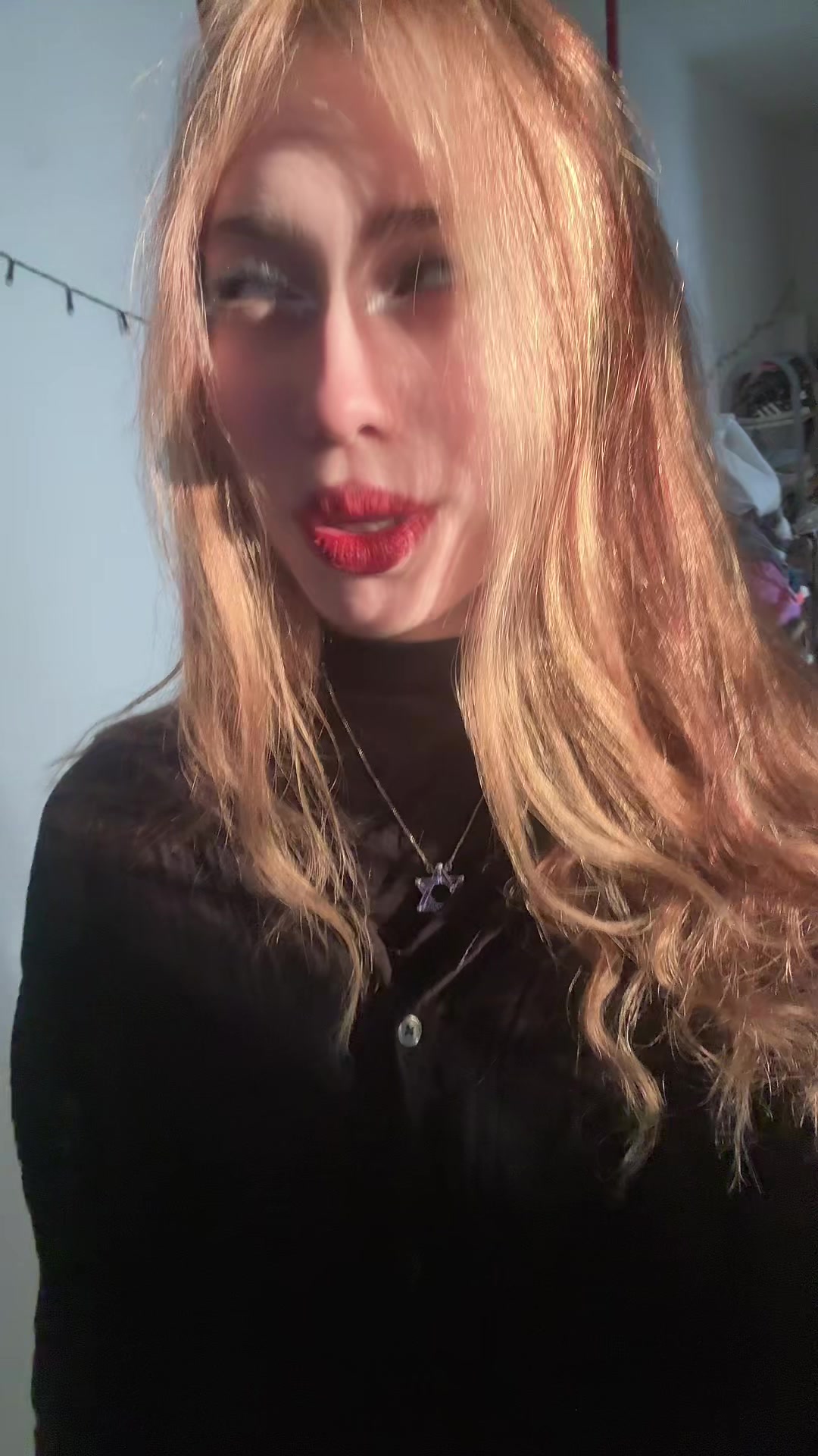 @naomili
