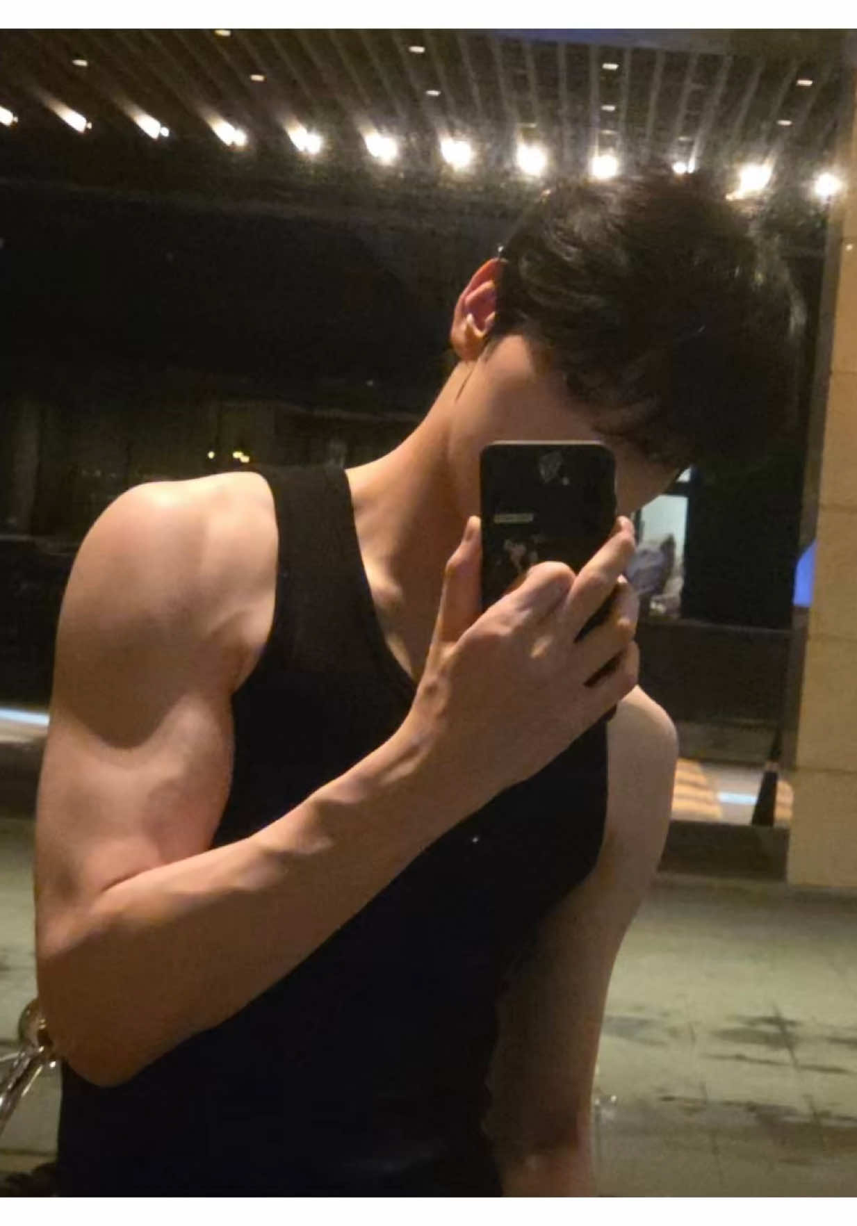 @YJ