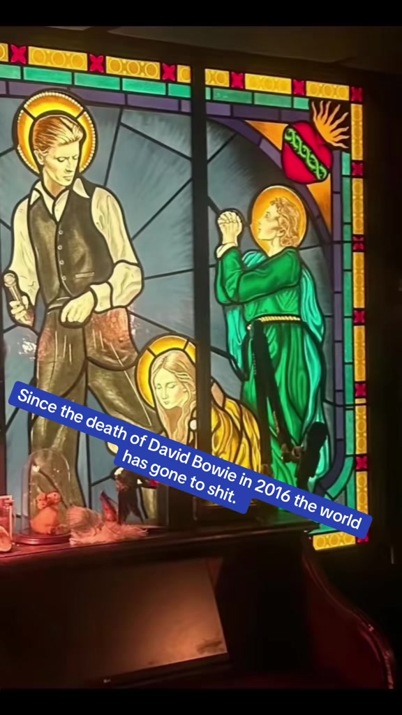 @DavidBowieGlamour Fan Account