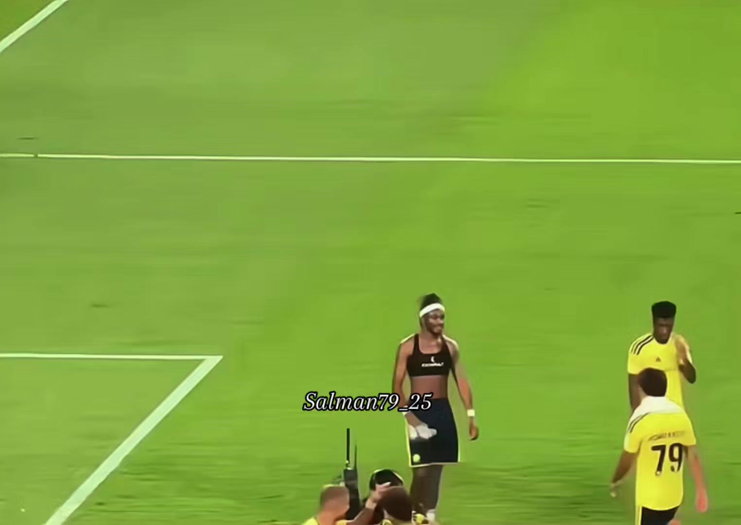 @𝑺𝒂𝒍𝒎𝒂𝒏 💛