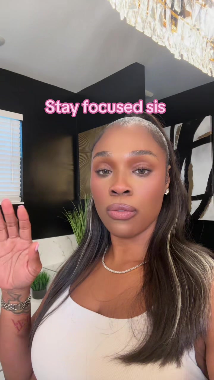@Vanessa Elaine