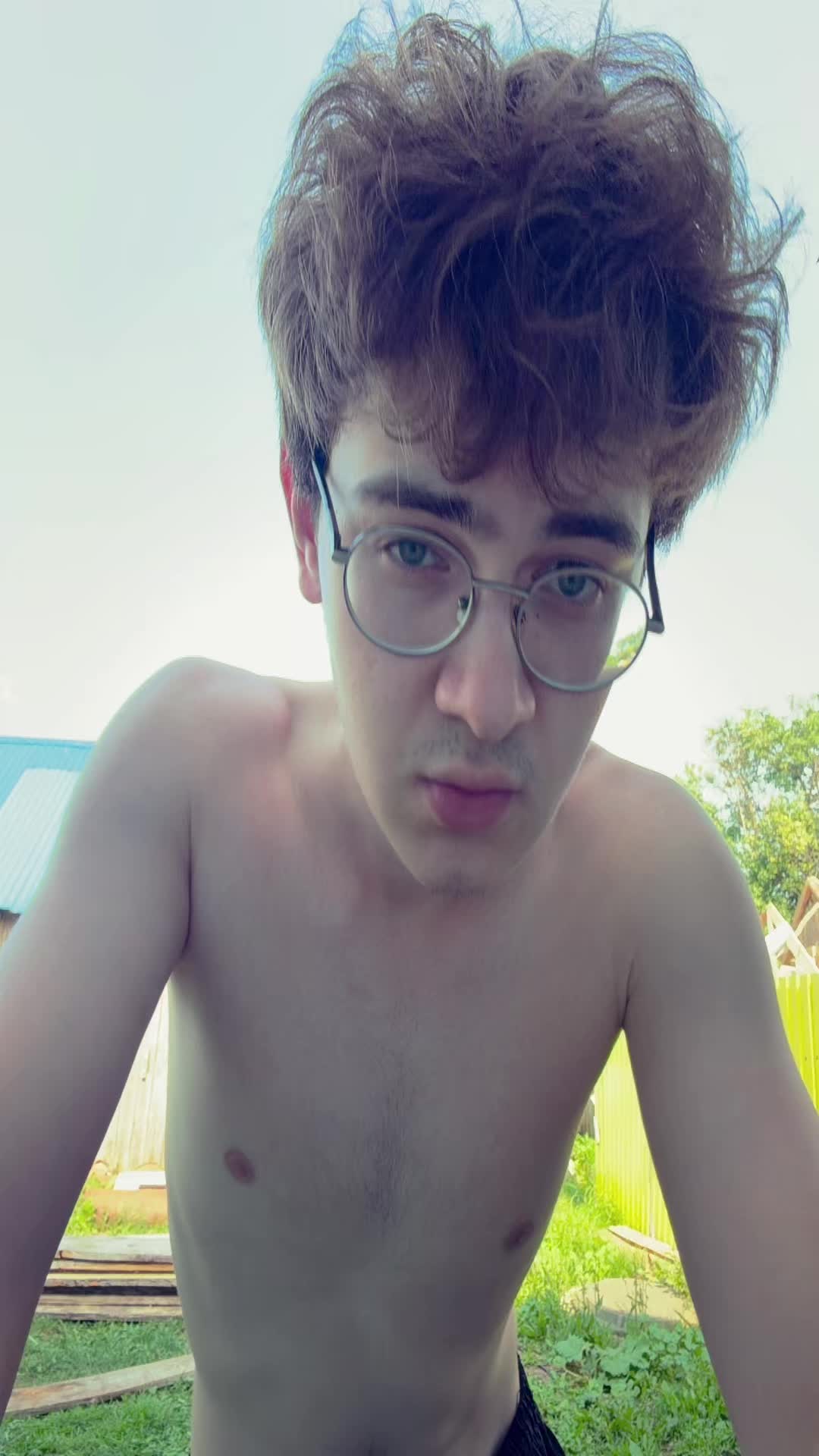 @Blutoniy