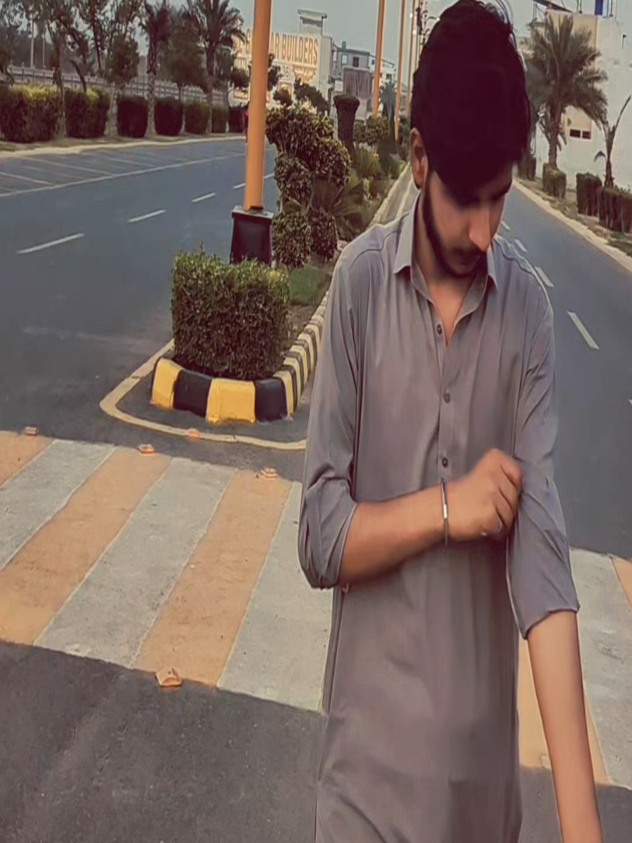 @&clubs;️بھٹی🚩