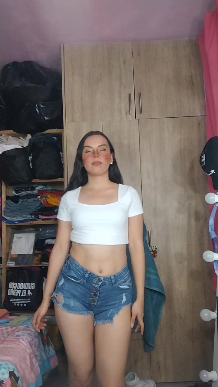 @Angie21.