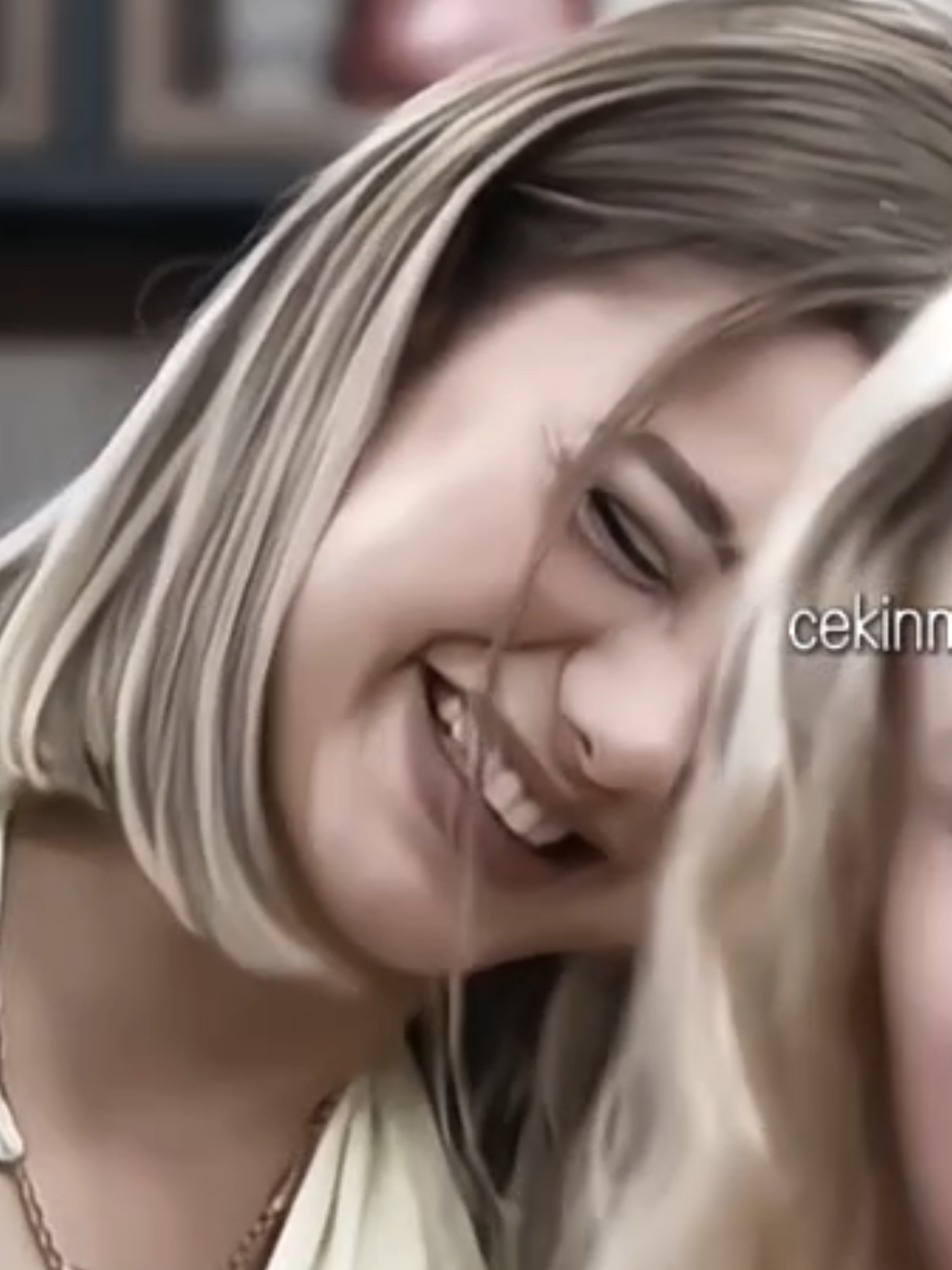@𝓛.