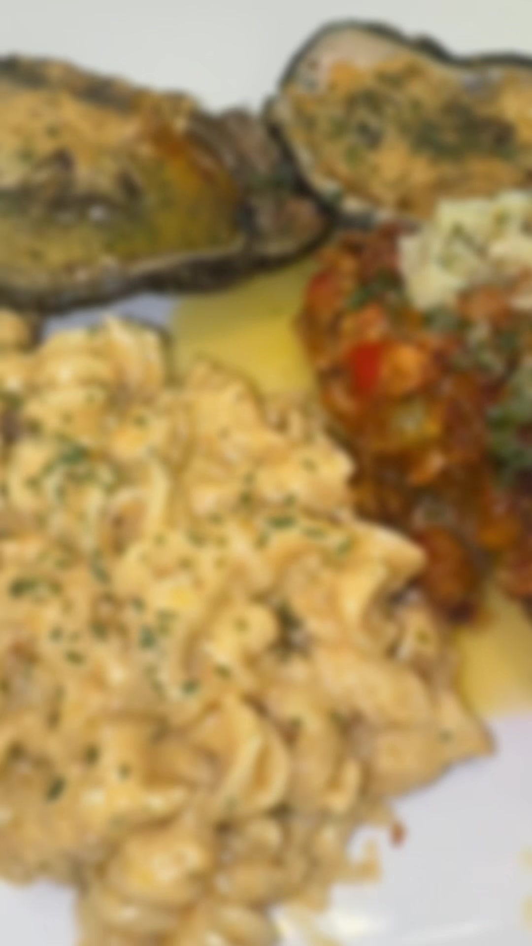@SaucyMuva Catering