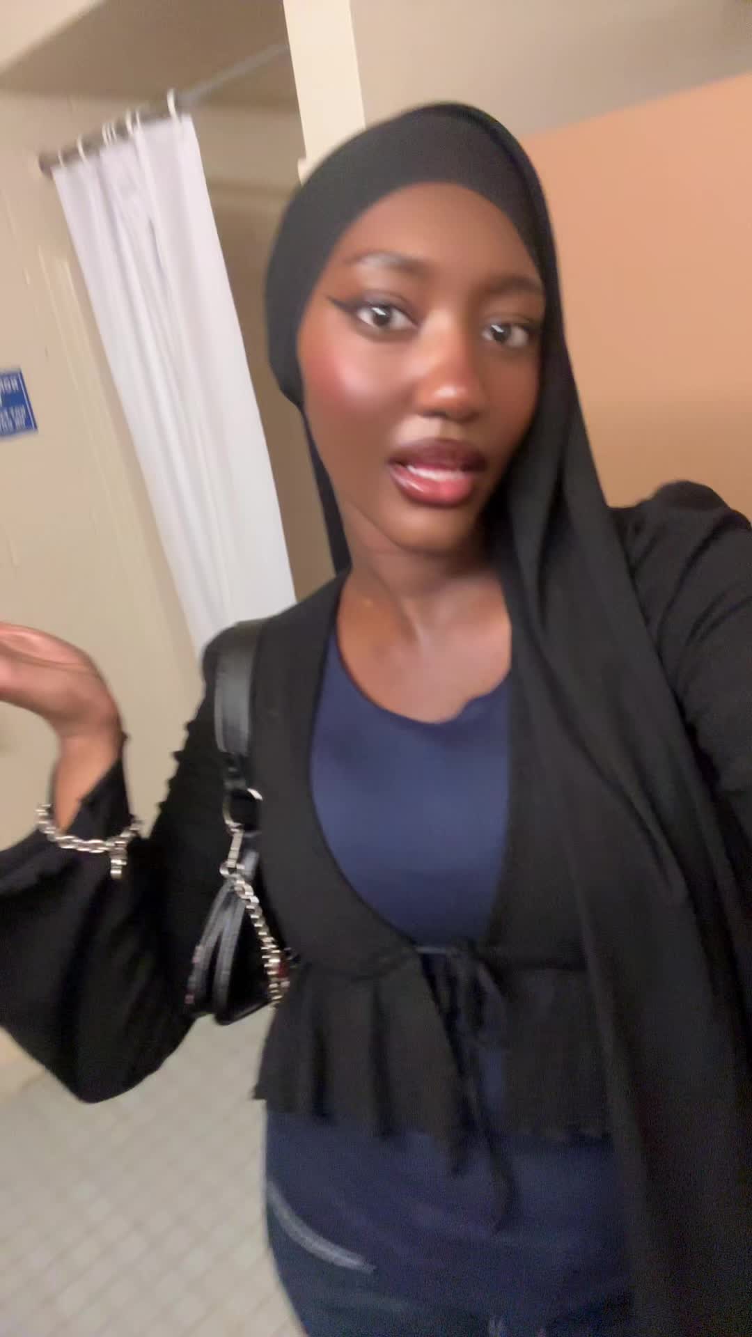 @🦇