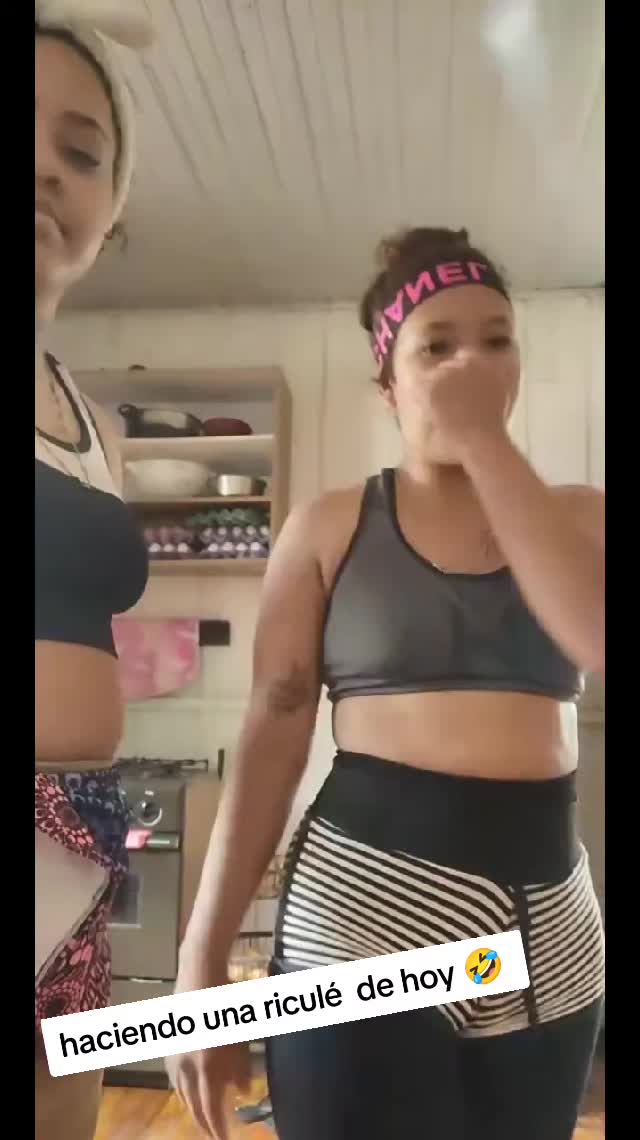 @t&uacute; nenas chiquita ☘️