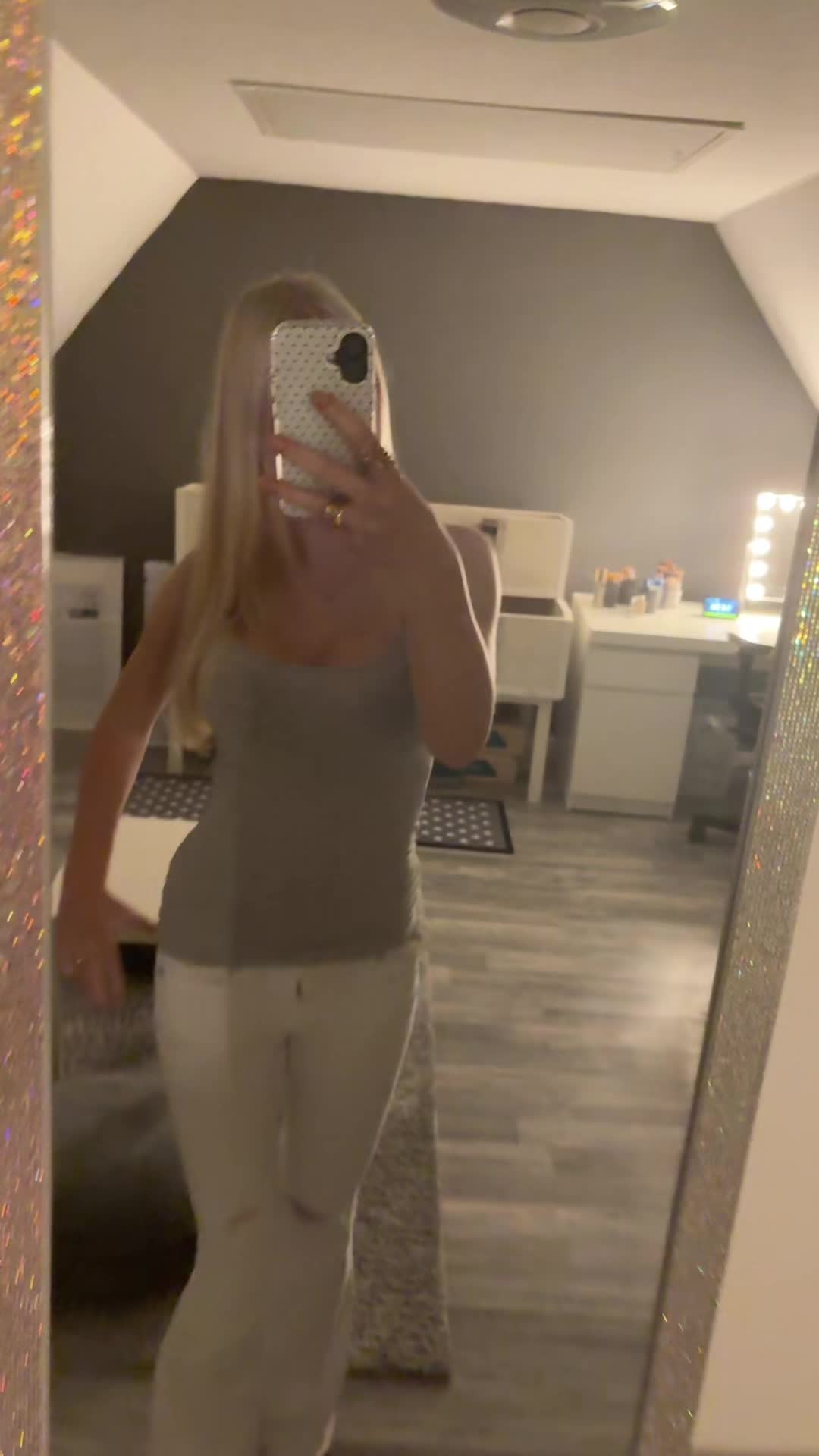 @blondie.emilia