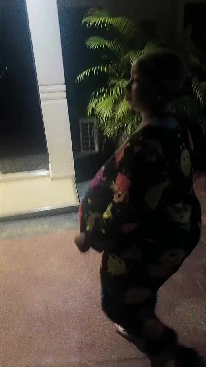 @curvy lady