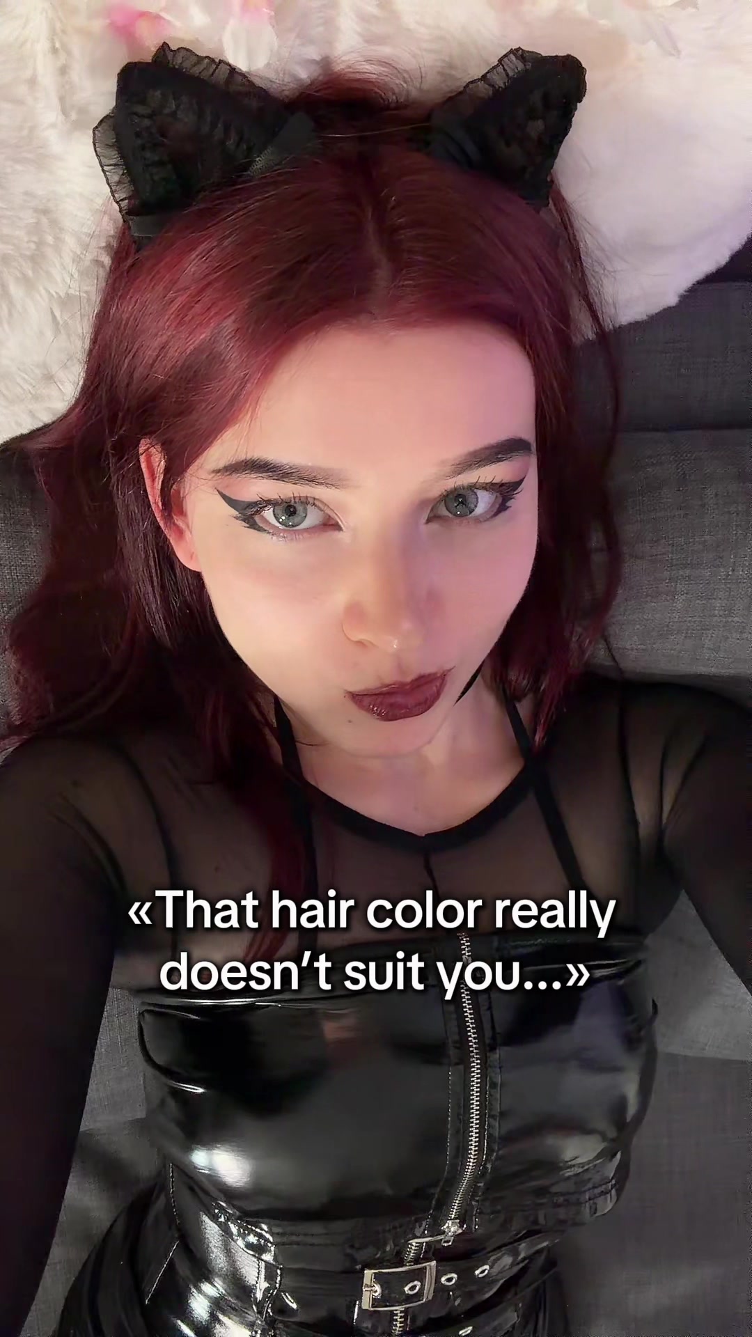 @avakuroneko
