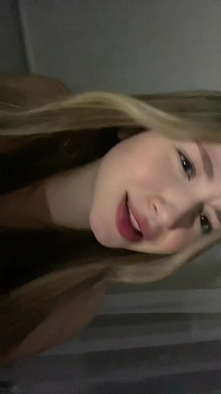 @пупс<𝟑