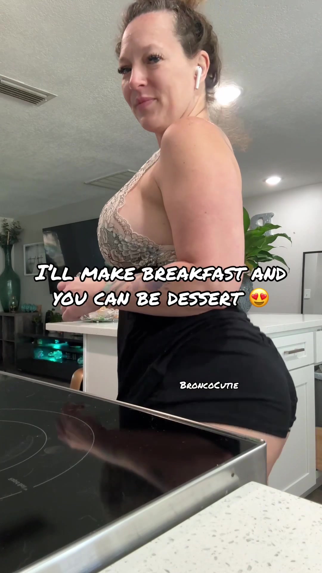 @Broncocutie