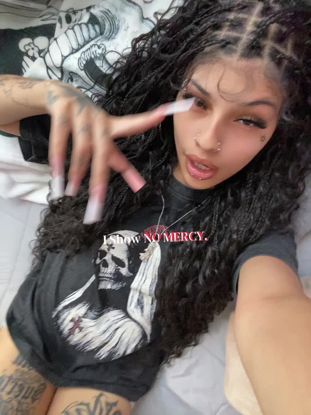 @𝕳𝕰𝕹𝕹𝕰𝕾𝕾𝖄