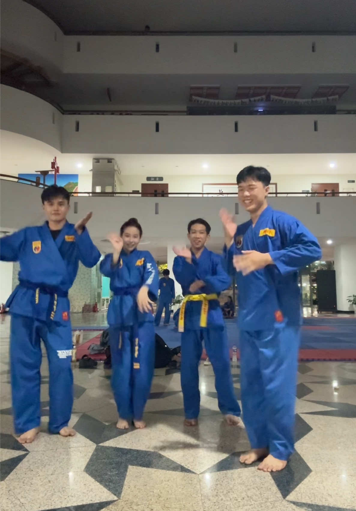 @Nhỏ này đầu đỏ 🔥