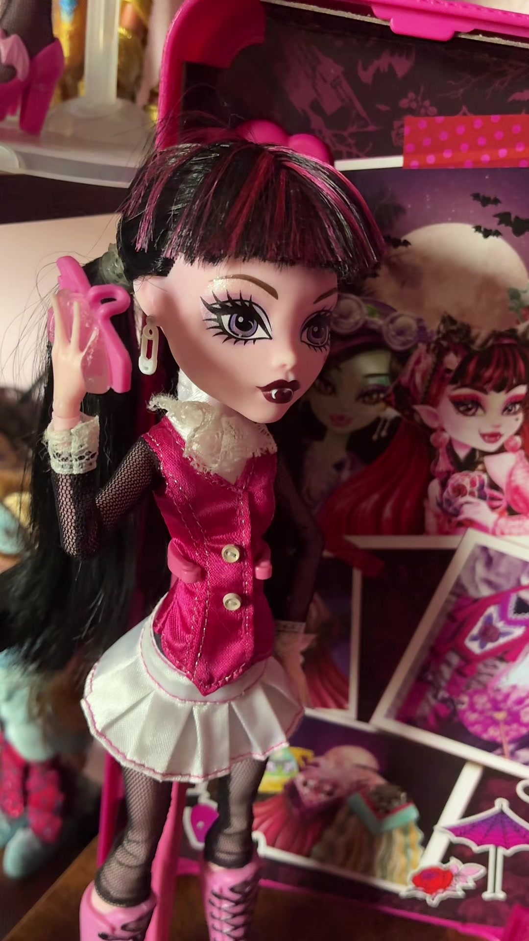 @dollWhisperer