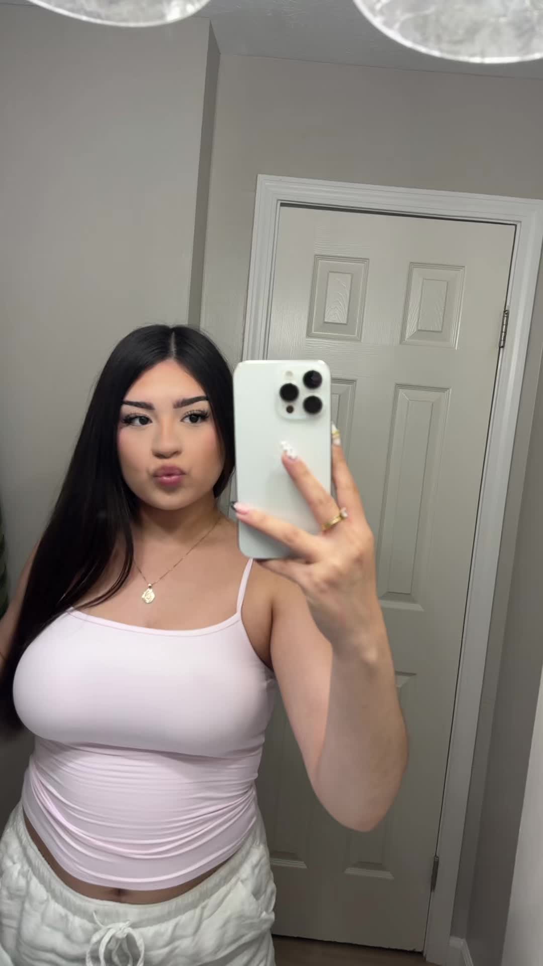 @Mely ౨ৎ
