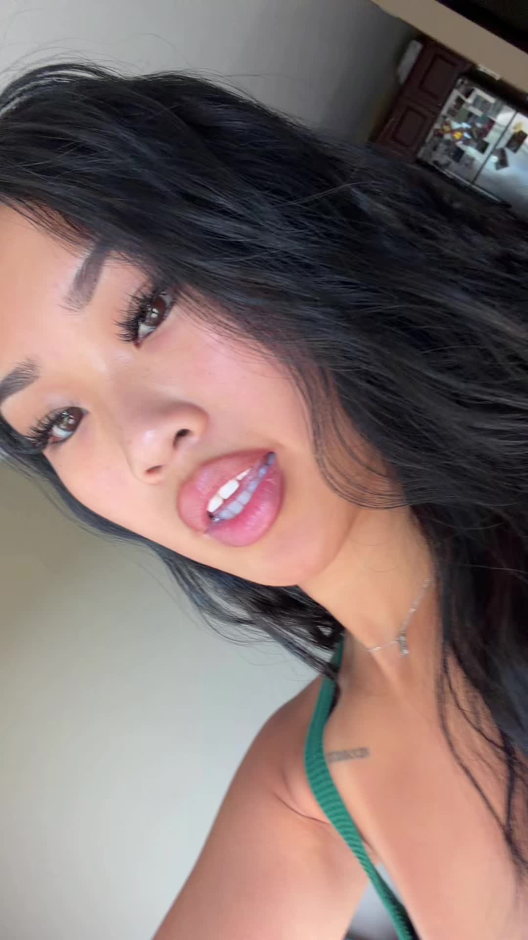 @￶