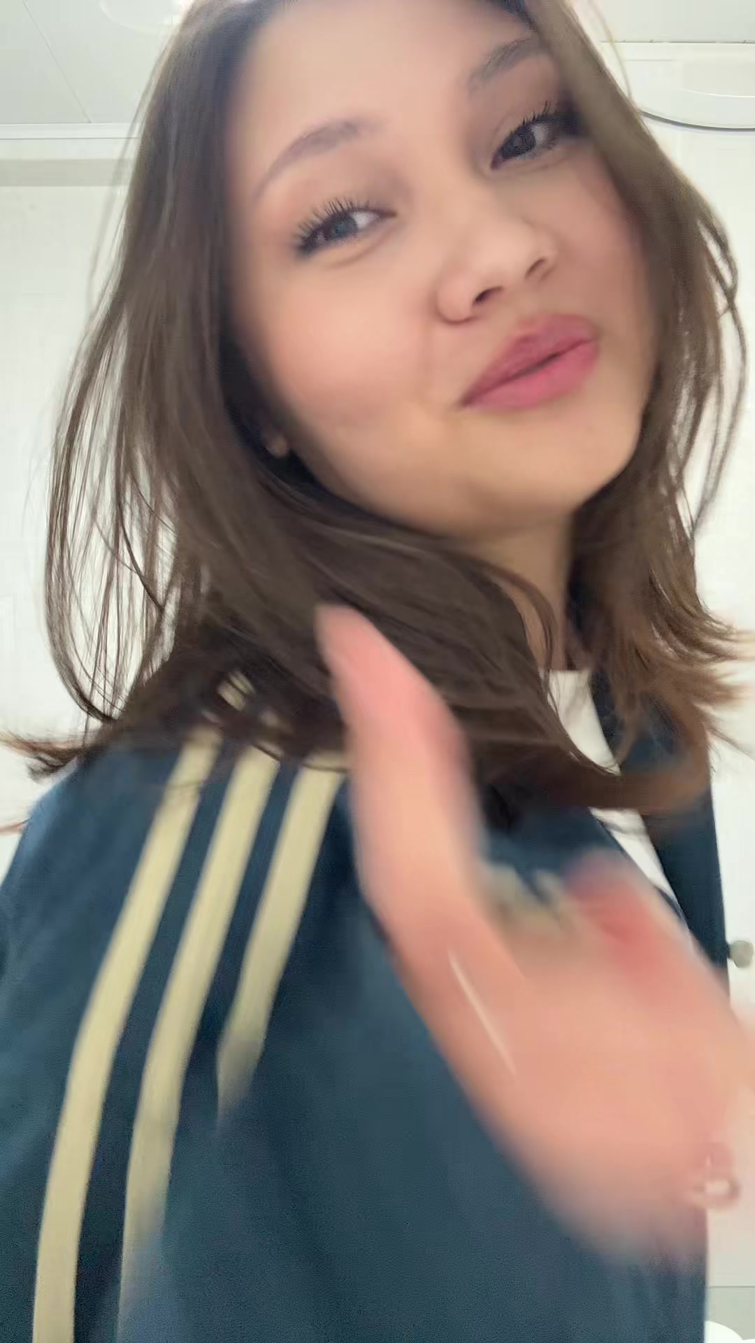 @LI