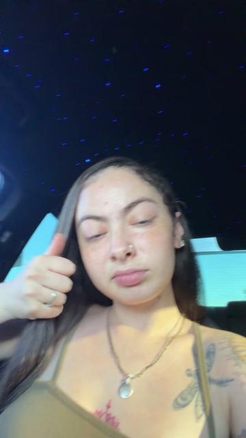 @whitegirl