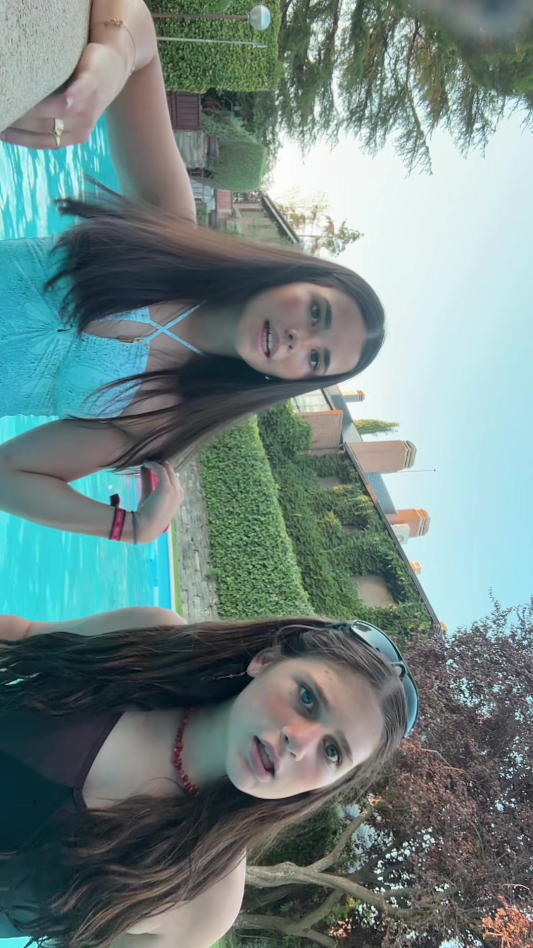 @elenita